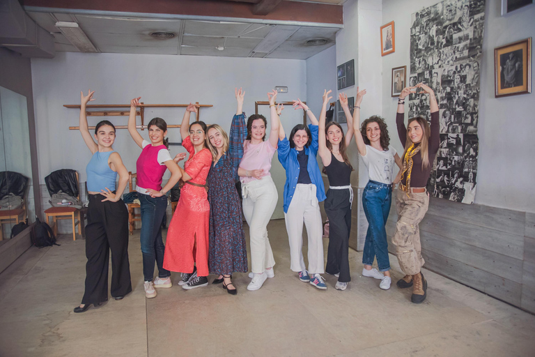 Madrid: Flamenco Class Experience Madrid: Small Groups Flamenco Class Experience