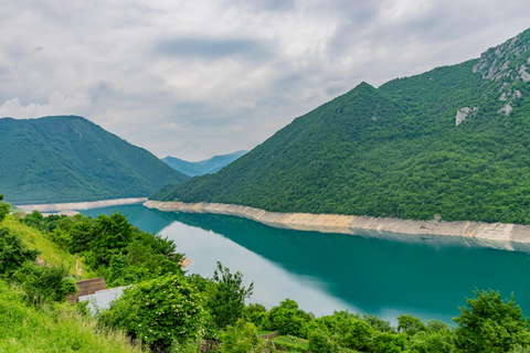 Tbilisi: Kazbegi Mountains & Military Highway Day Trip