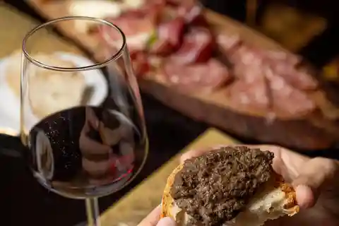 Florens: Lyxig vinupplevelse och kalla snittar med sommelier