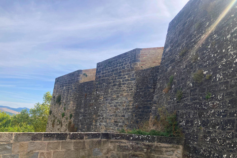 Cobblestones Tour Pamplona: Immersive Medieval Tour English Cobblestones Tour Pamplona: Immersive Medieval Tour English