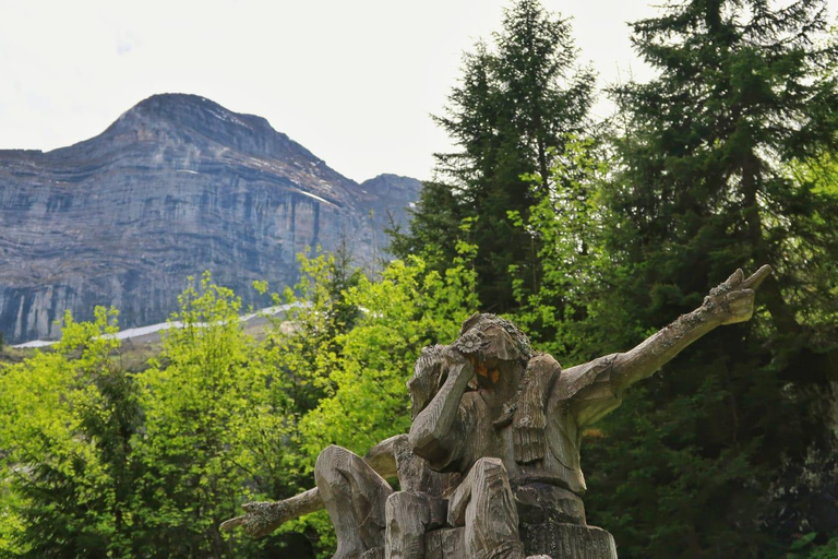 Interlaken: Scenic Walk and Raclette by the Mountain Lake