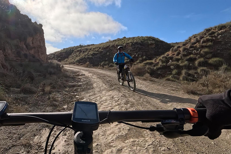 Granada: Gorafe Desert E-Mountain Bike Tour with Transfer