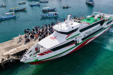 Bali: Fast Ferry Transfer to Gili Islands or Lombok