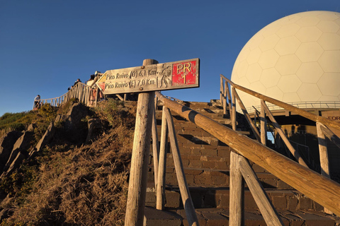 Madeira: Sunset at Pico Arieiro and the Stairway to Heaven Madeira: Sunset at Pico Arieiro and Escadaria do Céu