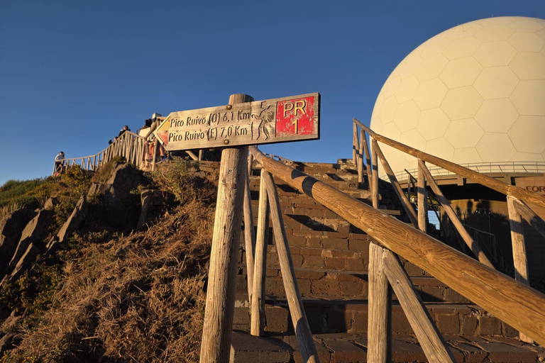 Madeira: Sunset at Pico Arieiro and the Stairway to Heaven Madeira: Sunset at Pico Arieiro and Escadaria do Céu