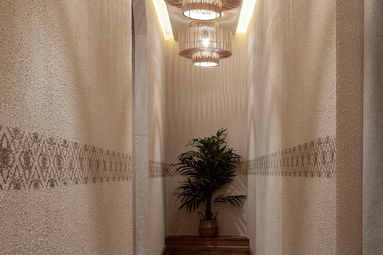 Bangkok: ThaiThai Massage near BTS Asok (Sukhumvit 25) Coconut Aromatherapy Oil Massage (90 Min)