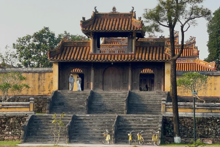 Hue: Royal Tombs Tour with Thuy Xuan Incense Village Visit 3 Royal Tombs: Minh Mang-Khai Dinh-Tu Duc & Incence Village