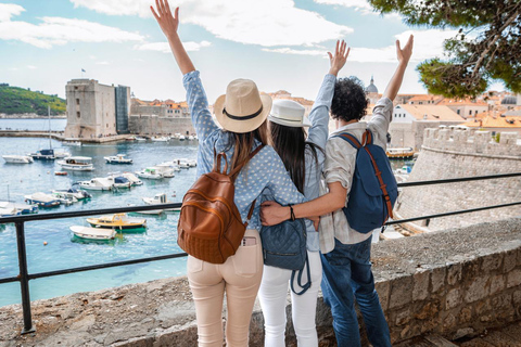 Dubrovnik: Private Old Town & Waterfront Photoshoot Standard: 20 photos | 30 mins