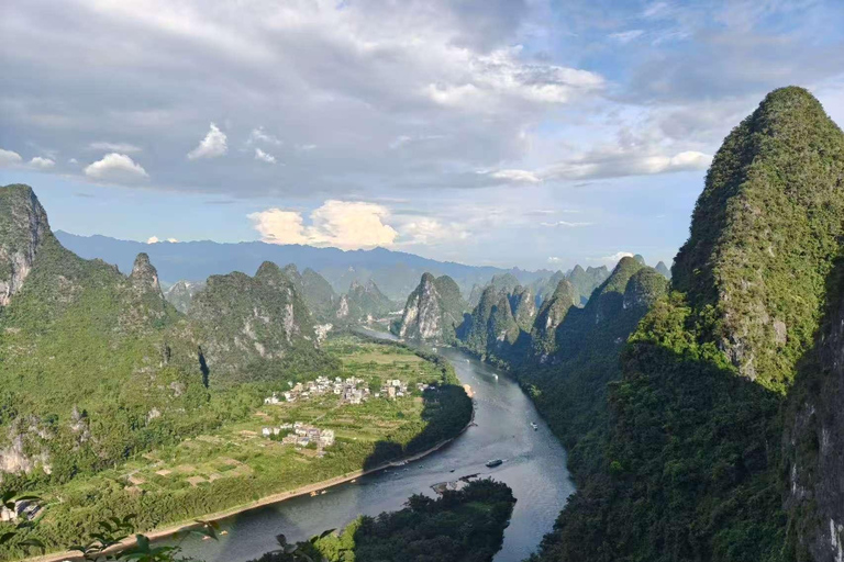 Li River Bamboo Raft, Xianggong Mountain & Xingping tour