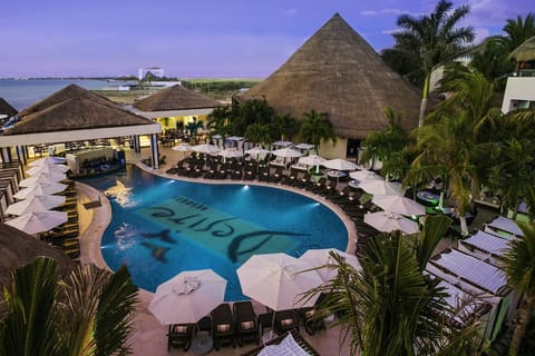 Private Shuttle from CUN Airport to Desire Riviera Maya