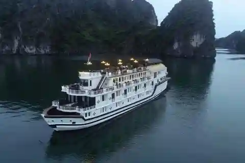 2 días de paz en la bahía de Bai Tu Long con un crucero de lujo