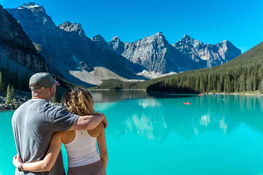 Ab Banff: Lake Louise, Moraine Lake & Emerald Lake – Tagestour. Foto: GetYourGuide Ab Banff: Lake Louise, Moraine Lake & Emerald Lake – Tagestour. Foto: GetYourGuide