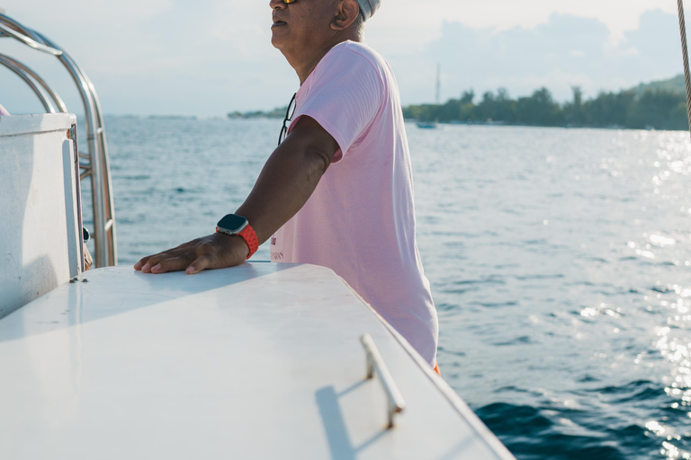 Gili Sailing Experience: Half-Day Sail & Sunset Cruise Gili Sailing Escapade