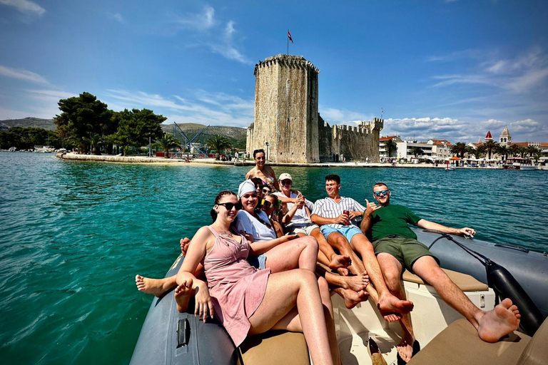 Split: excursión en lancha rápida a la Laguna Azul y las 3 islas (grupo reducido)Split: Excursión en lancha rápida por la Laguna Azul y las 3 Islas - Grupo reducido