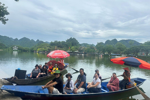 Da Hanoi: Tour di gruppo della Pagoda dei Profumi di una giornata intera con pranzoTour con funivia