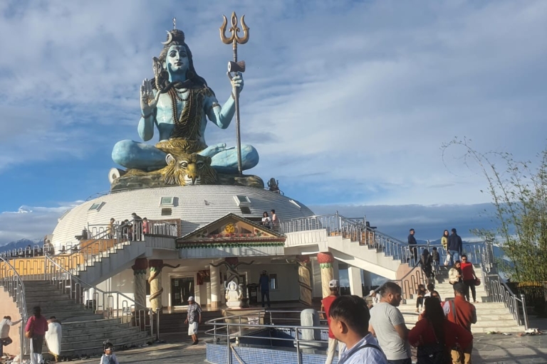 Peace Pagoda en Lord Shiva Statue Day Wandeling vanuit Pokhara