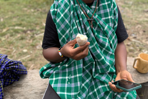 From Kigali: Bigogwe Cow Experience, Hiking & farm with Meal