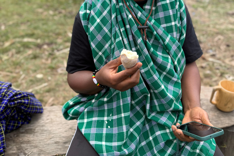 From Kigali: Bigogwe Cow Experience, Hiking & farm with Meal