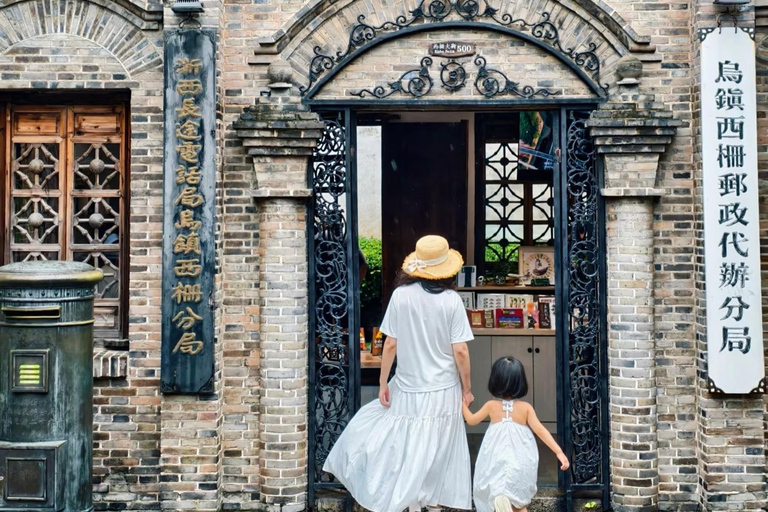 From Hangzhou: Wuzhen Water Town Tour with Riverside Essence Guide for other languages