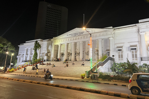 Visita a Mumbai à luz da noite e aos locais históricosTour noturno particular em Mumbai