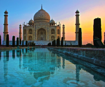 Skip-the-line Taj Mahal Tour with Fatehpur Sikri