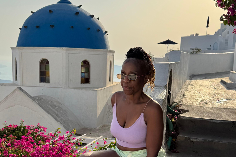 Experiencia privada en Santorini con un conductor-guía localTour privado de 4 horas por Santorini con tu conductor-guía