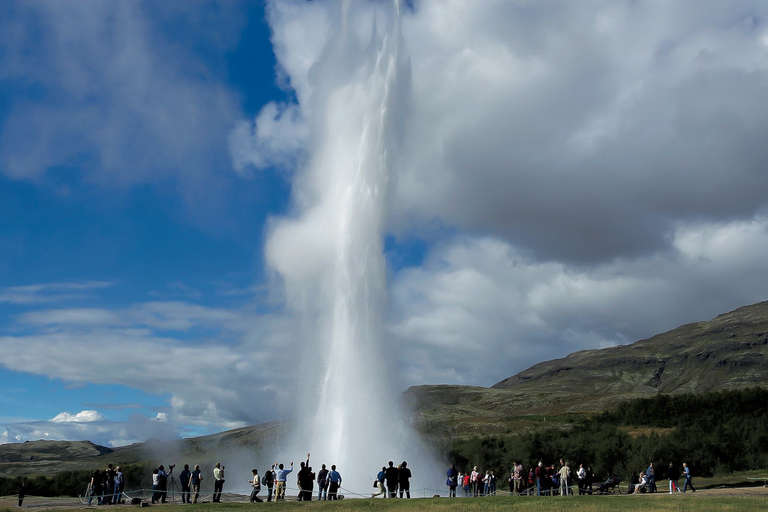 Reykjavik : journée d'excursion dans le Cercle d'OrVisite de groupe standard du Cercle d'or