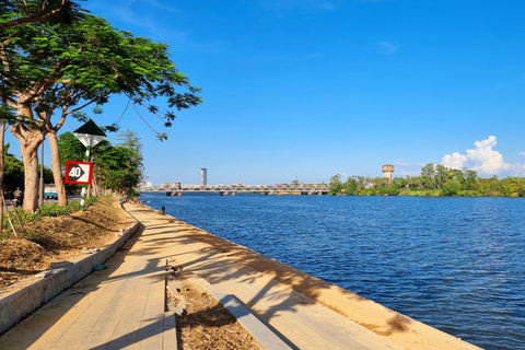 Hue: Walking tour to Thien Mu pagoda and back by boat trip