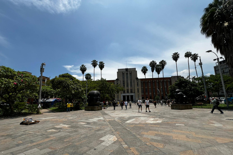 Compras no centro da cidade e galerias de arte/museu