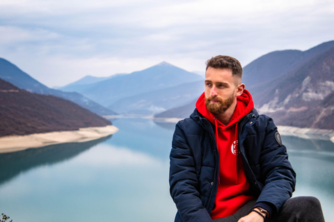 En gemensam transfer från Tbilisi till Kazbegi (Stepantsminda)