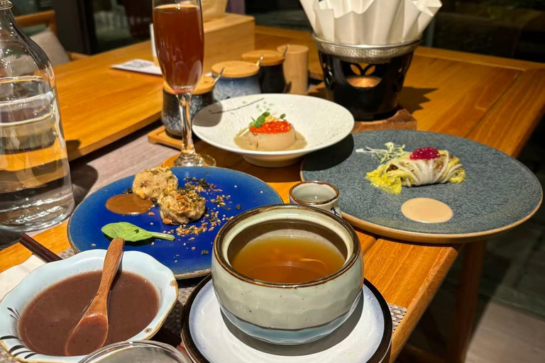 Guangzhou: Jade Market Private Tour and Guzheng Music Class