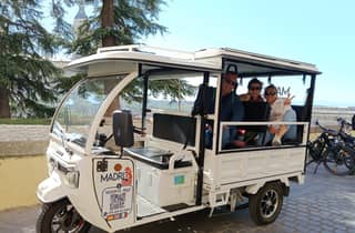 Von Madrid in den Himmel – Private Tuktuk-Tour und Besuch des Planetariums von Madrid