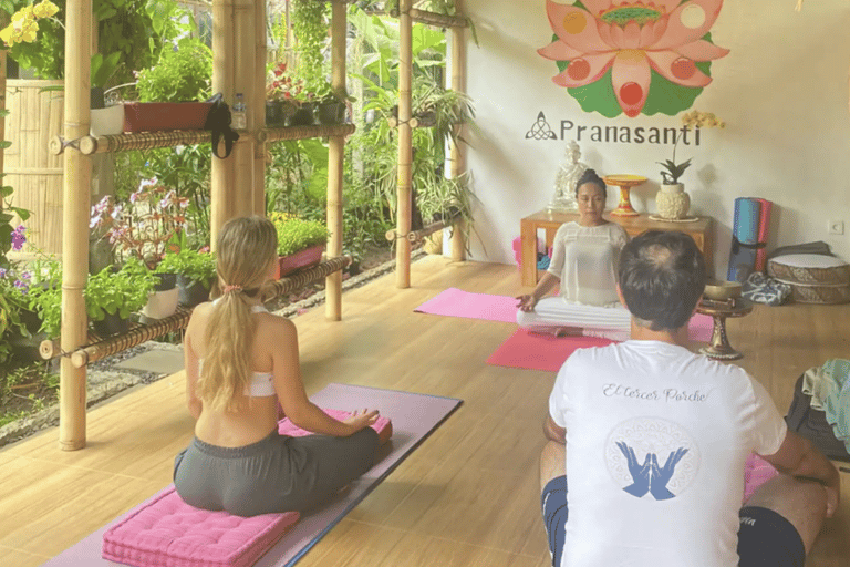 Bali, Ubud Privat yoga och helande meditation i UbudLiten grupp med mötesplats