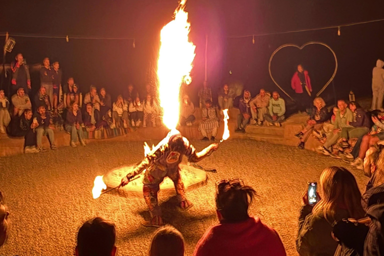 مراكش: عشاء غروب الشمس في أغافاي مع عرض الموسيقى والنار