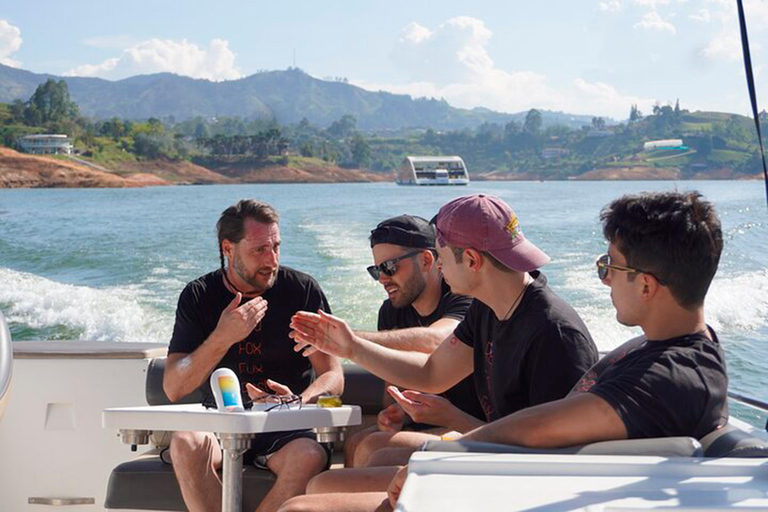 Van Guatape: Pablo Escobar Mansion, Paintball &amp; boottocht