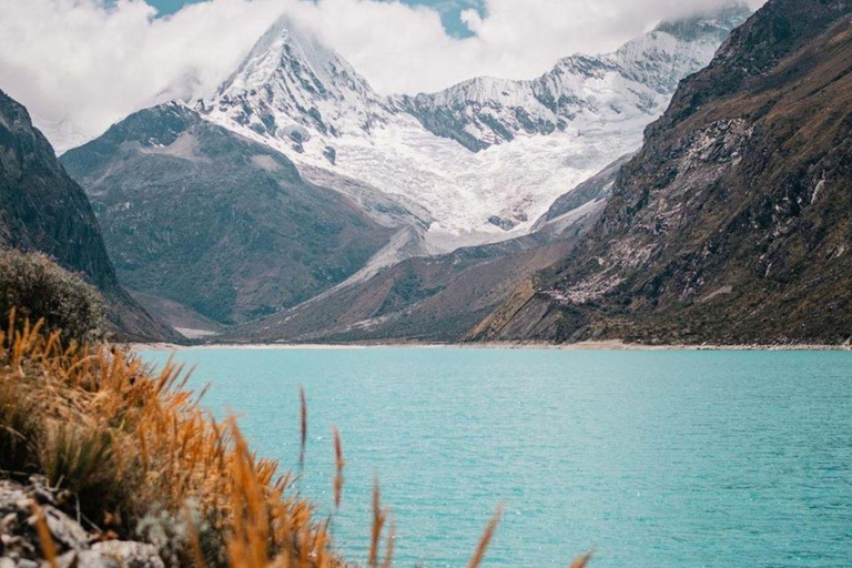 Laguna 69: joia da Cordilheira Branca