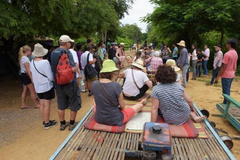 Visite privée d'une journée à Battambang Prise en charge à Siem ReapVisite d'une demi-journée de la ville de Battambang et du train des bambous