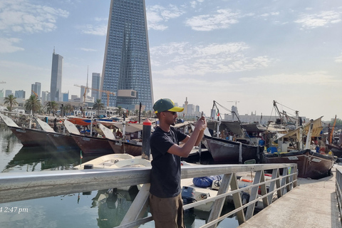 Kuwait Tour Guide Full Day with Comfort SUV Car&WIFI 5G Free