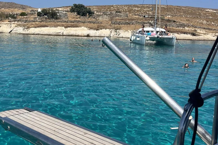 Mykonos: South Coast Yacht Cruise with Snacks & Drinks