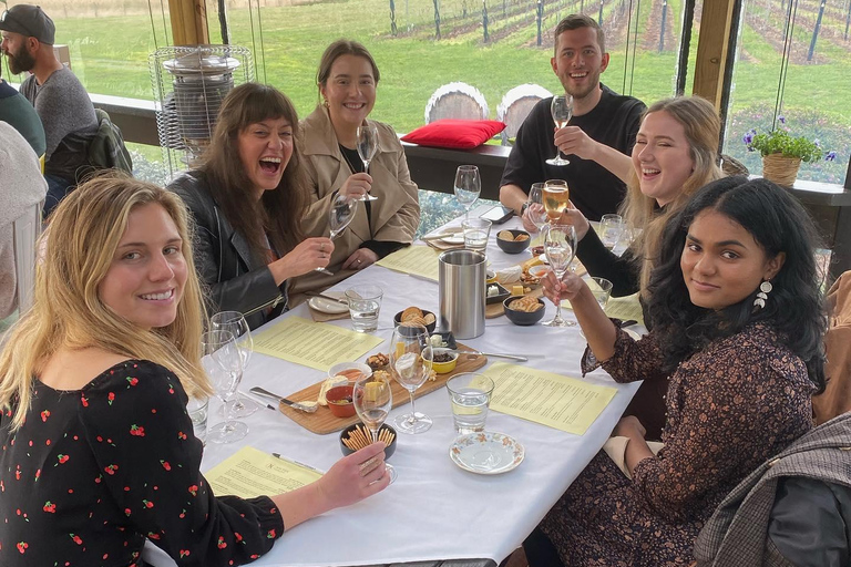Hobart: Half Day Wine Tour with Tastings & Cheese Hobart: Half Wine Tour with Tastings & Cheese