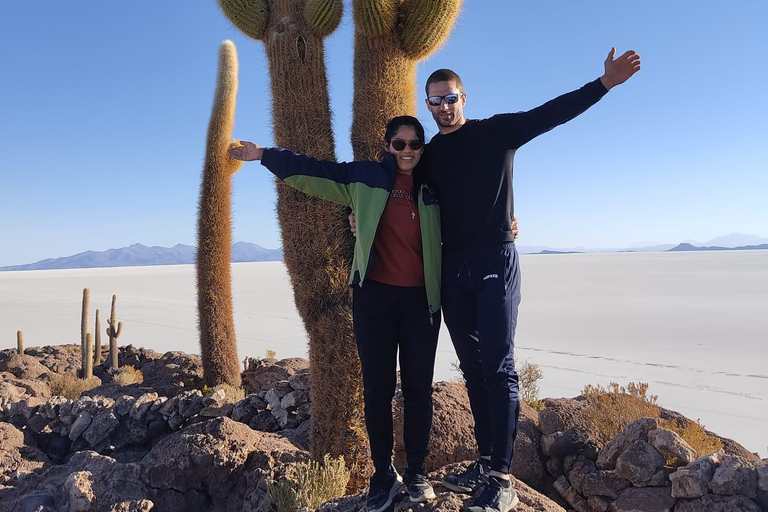 La Paz: Uyuni-tour eindigt met de bus in Atacama Chili.