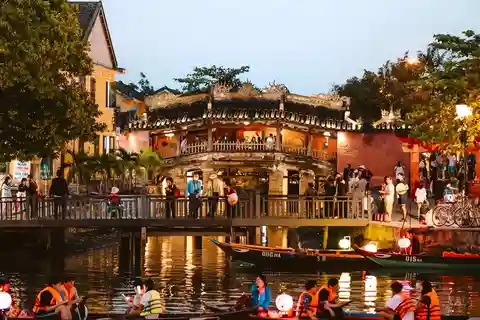 Puerto de Chan May : Excursión de un día privada a Hue/Hoi An/Puente Dorado