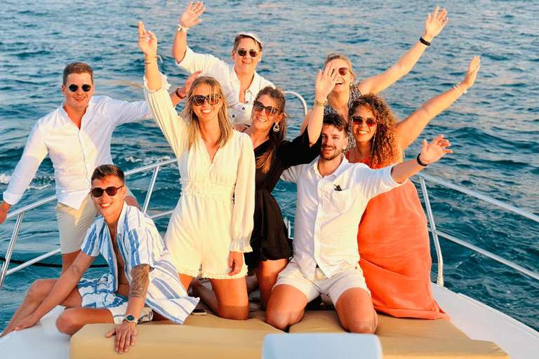 迪拜：私人游艇巡航（可选配美食套餐）3小时游船之旅