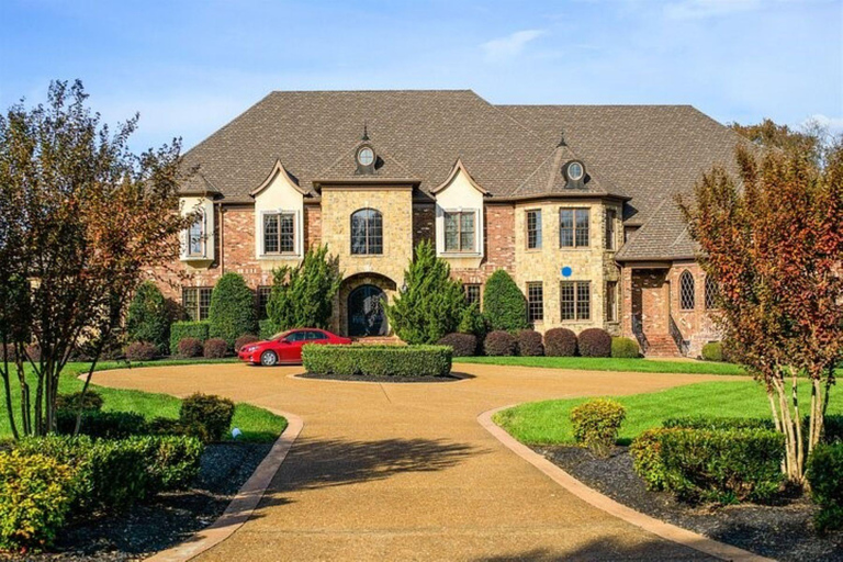 Nashville: Homes of the Stars Narrated Bus Tour