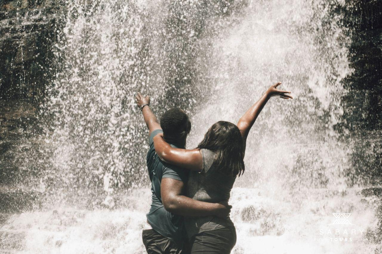 Accra: Quad, waterval, lunch &amp; Aburi avontuurlijke tocht