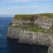 From Dublin: Galway + Cliffs of Moher Boat Cruise in Spanish