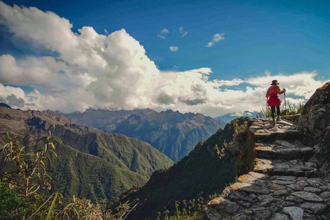 CLASSIC INKA TRAIL TO MACHUPICCHU