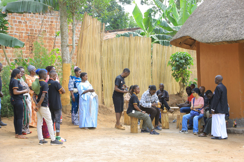 Vanuit Kampala: dagtrip naar Ewaffe Cultural Village met lunch