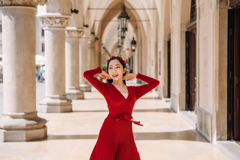 Krakow Old Town - photoshoot with a local photographer Photoshoot for couple