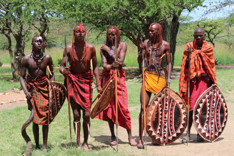 TOUR GIORNALIERO DI ESPERIENZA CULTURALE NEI VILLAGGI MASAI.TOUR DI UN GIORNO DELL&#039;ESPERIENZA CULTURALE DEL VILLAGGIO MASAI.